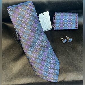 NWT-Beautiful Silk Purple and Blue Men's Tie Set